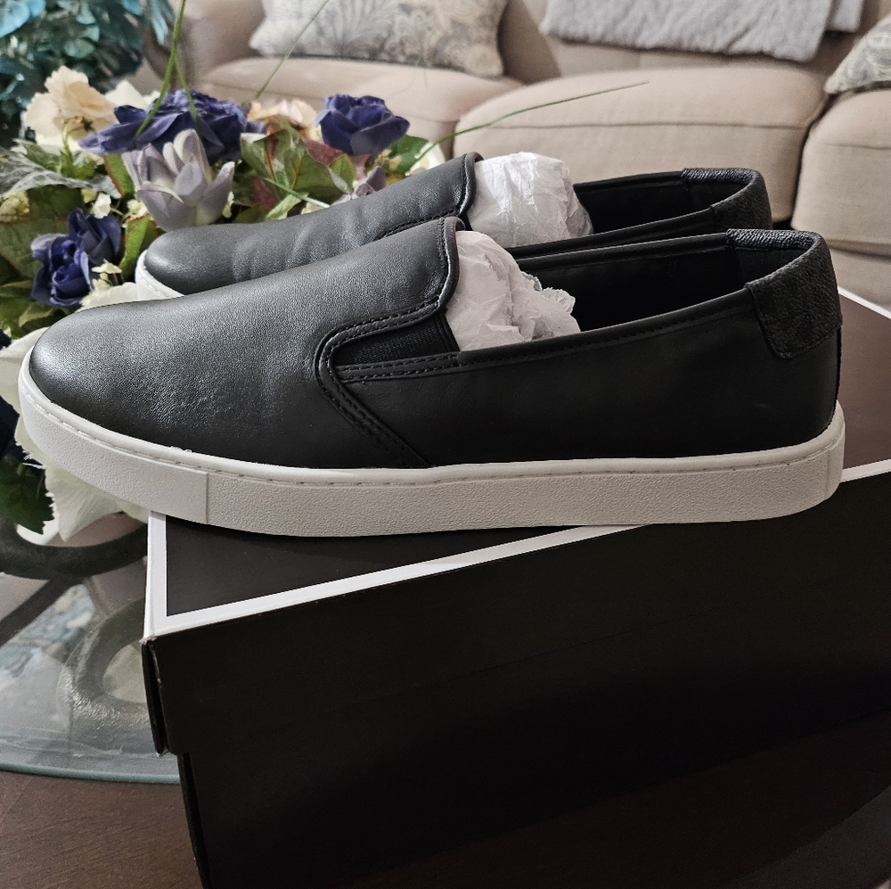 Michael Kors Cal Leather Slip-On Sneaker - Picture 4 of 7